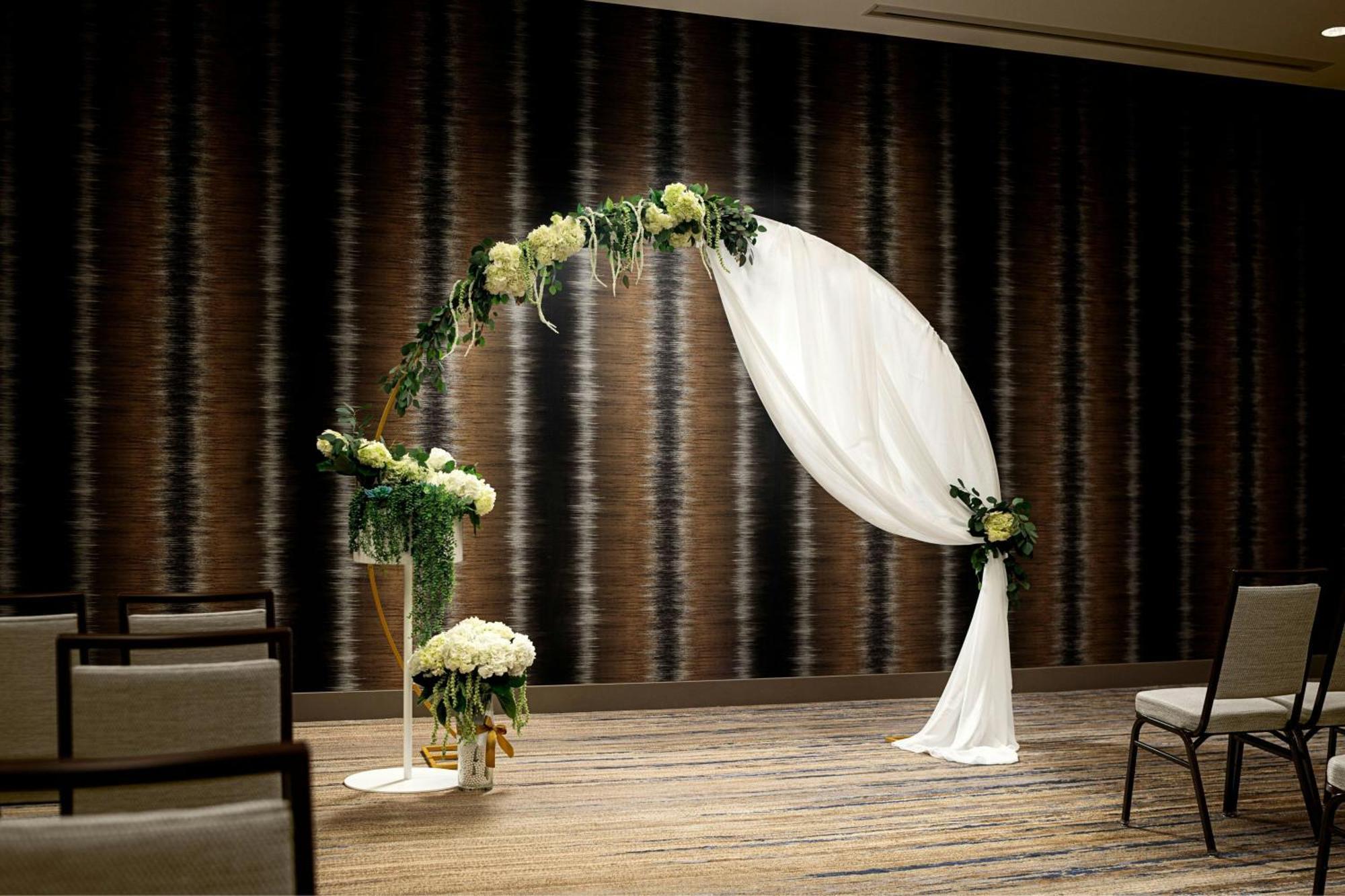Courtyard By Marriott Dallas Downtown/Reunion District Extérieur photo