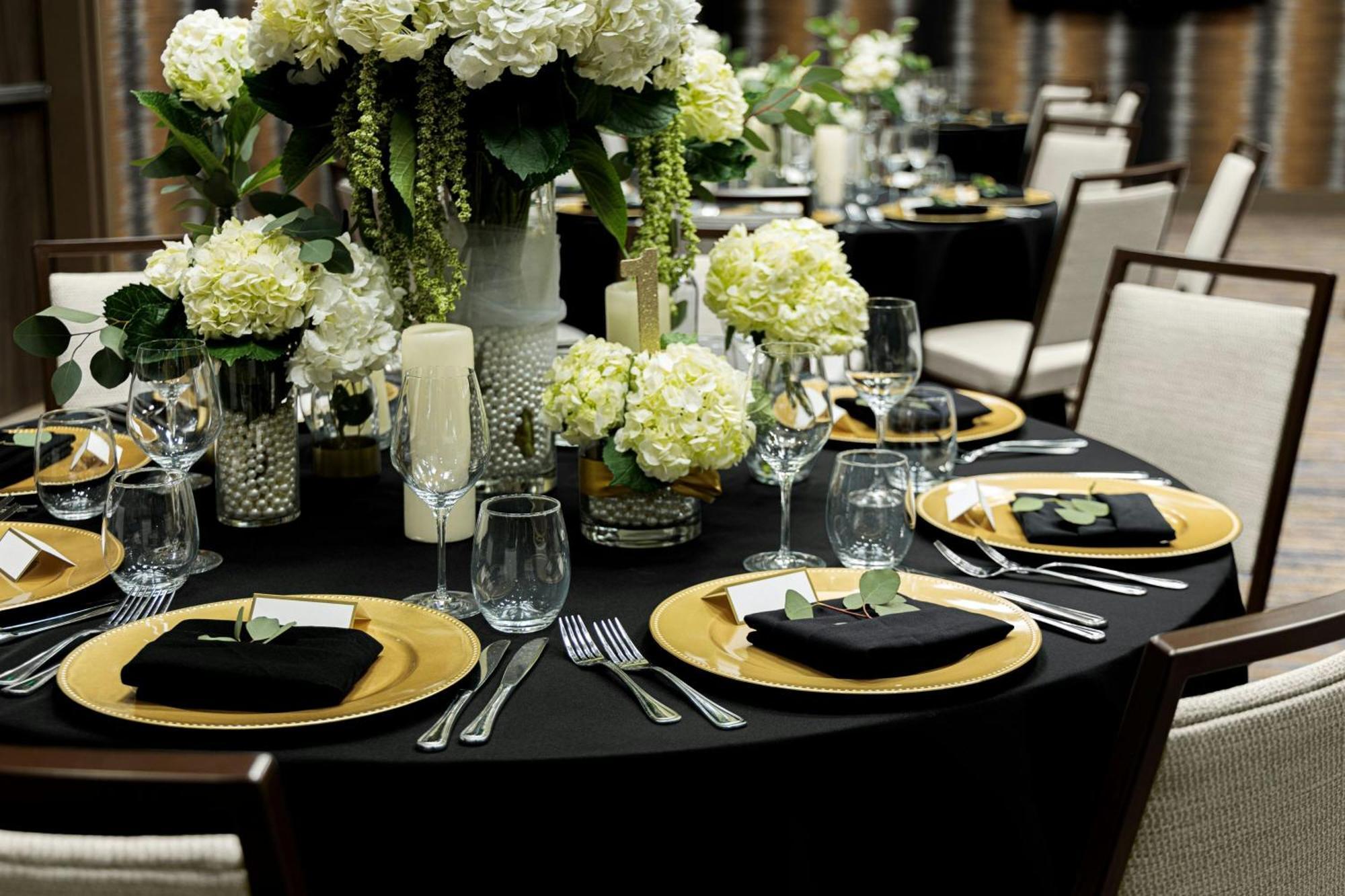 Courtyard By Marriott Dallas Downtown/Reunion District Extérieur photo