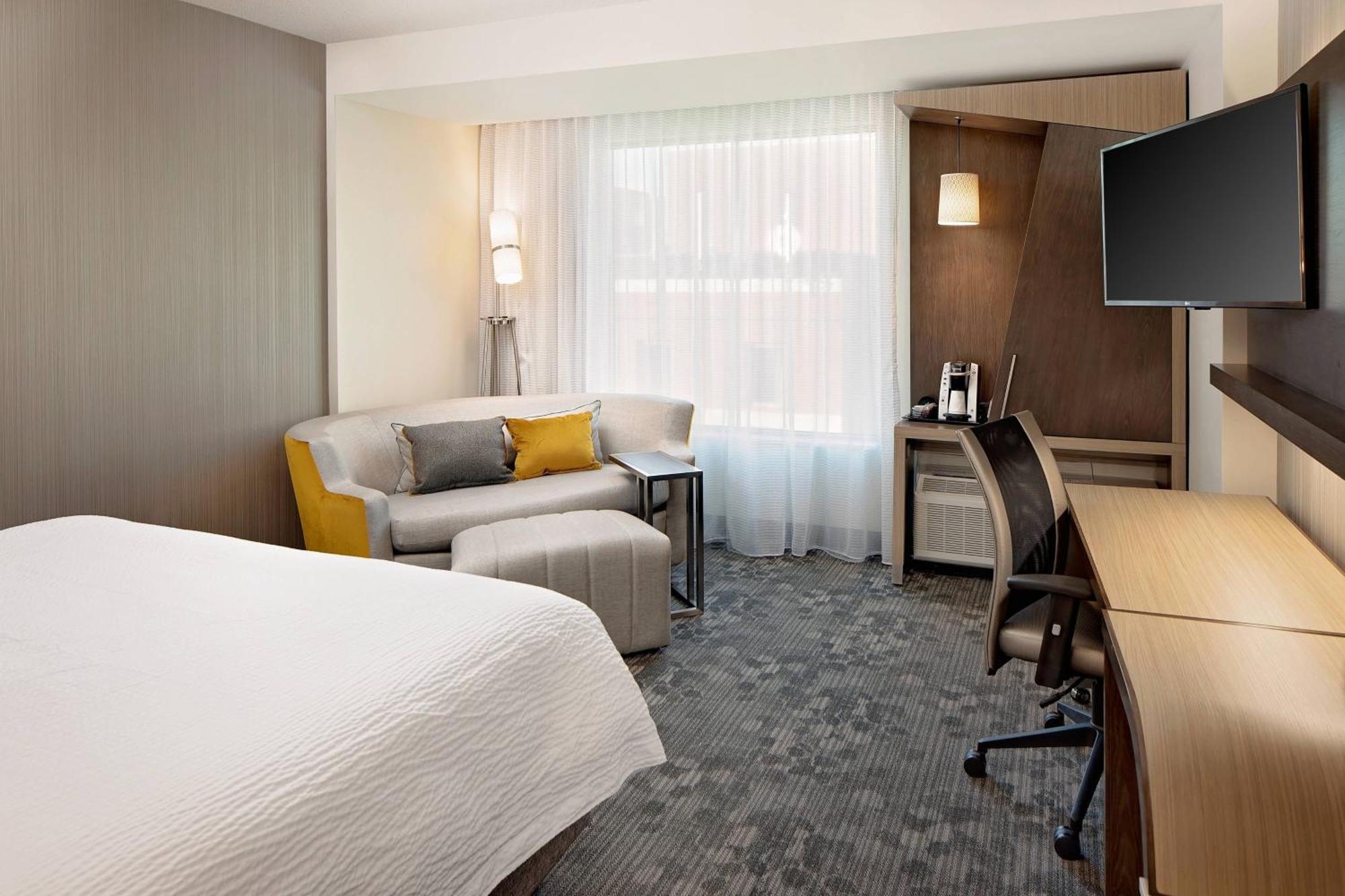 Courtyard By Marriott Dallas Downtown/Reunion District Extérieur photo