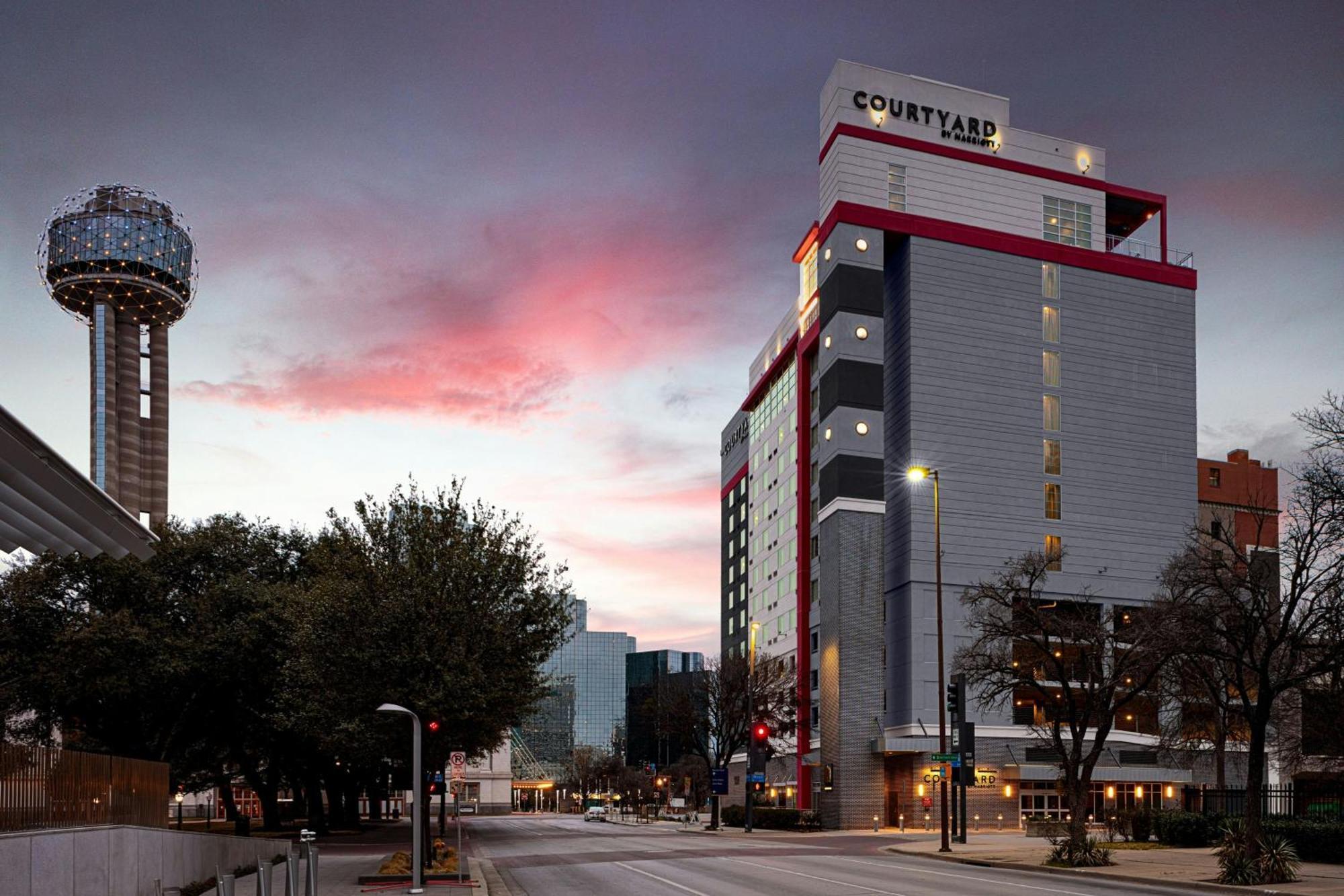 Courtyard By Marriott Dallas Downtown/Reunion District Extérieur photo